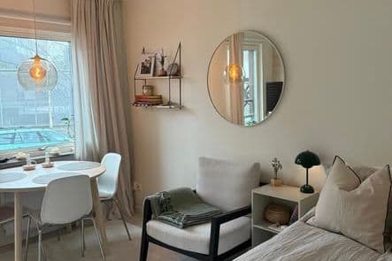 Möblerad 1:a nära universitetet